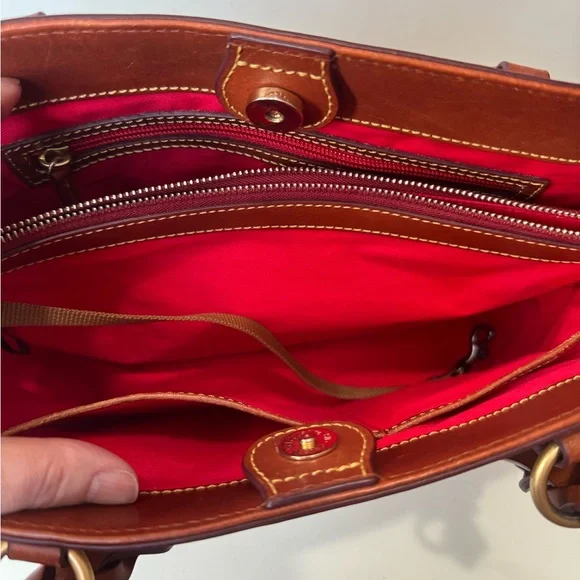 ✨ Dooney & Bourke Small Gretchen Tote in Natural/Tan ✨ - Picture 10 of 12